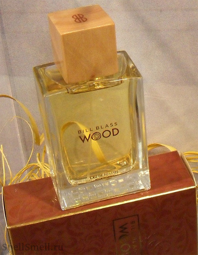 Богатство древесных запахов в аромате Bill Blass Wood