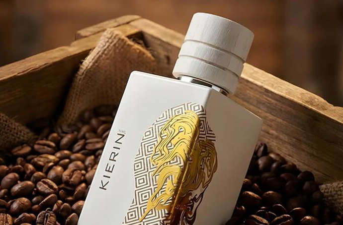 Kierin Cafe Kiss: свидание в уютном кафе