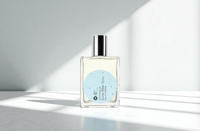 Comme des Garcons Monocle Scent Five Syros буквально перенесет на Средиземноморье