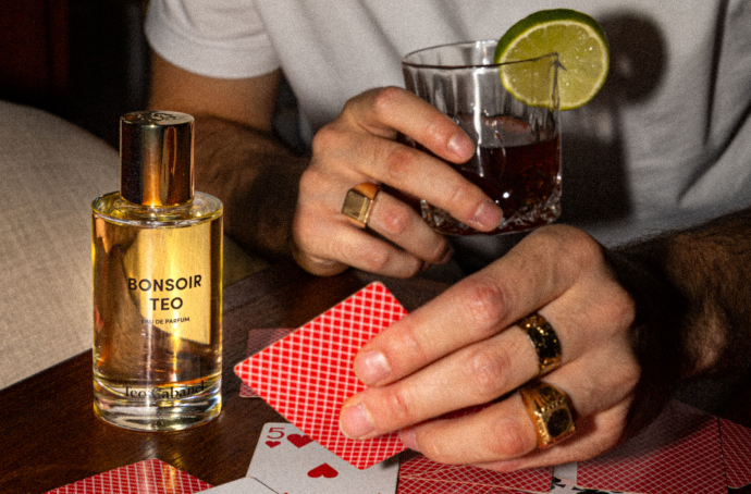 Teo Cabanel Bonsoir Teo играет на темных аккордах