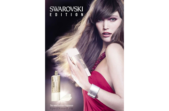 Флакончик-клатч для нового аромата Swarovski Edition