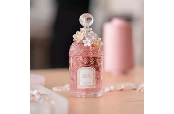 Цветочная роскошь от Guerlain Cherry Blossom 2021