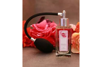 Цветочно-мускусный шик от Viv Body Luxuries Presumed Innocence