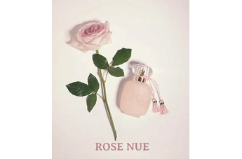 Les Parfums de Rosine Rose Nue: роза во всей красе