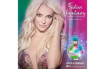 Britney Spears Festive Fantasy: Бритни Спирс зажигает!