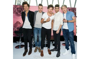 Бой-бенд One Direction выпускает дебютный аромат Our Moment