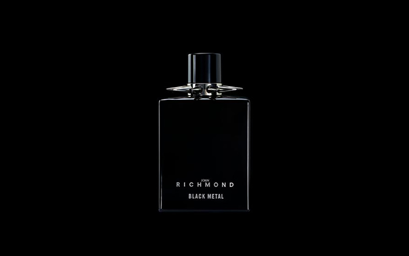 Ричмонд блэк металл. Духи Black Metal. Духи Black Metal John Richmond. John Richmond Black. John Richmond Black  Metal men 100ml EDT.