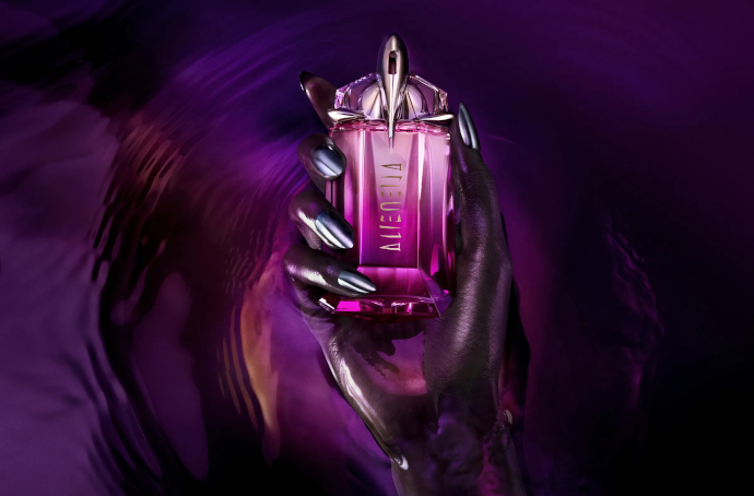 Mugler Alien Pulp: равнение на ультра-женственность