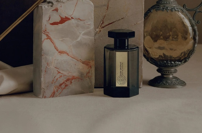L’Artisan Parfumeur Cuir Grenat: добро пожаловать в Марокко