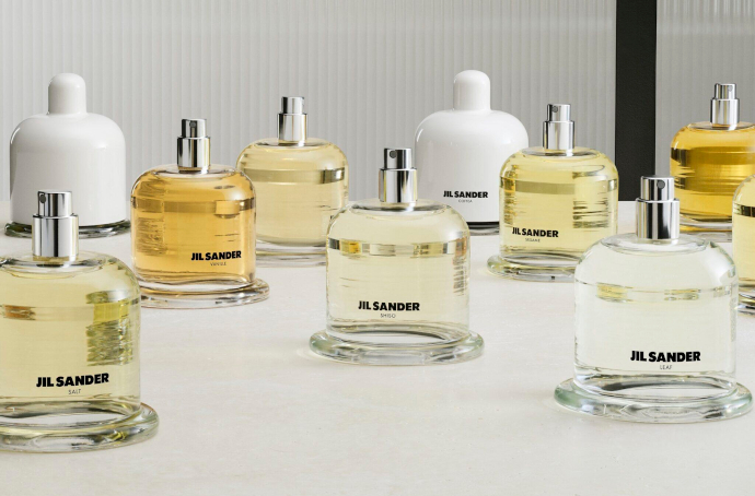Новинки от Jil Sander окутывают объятиями альдегидов