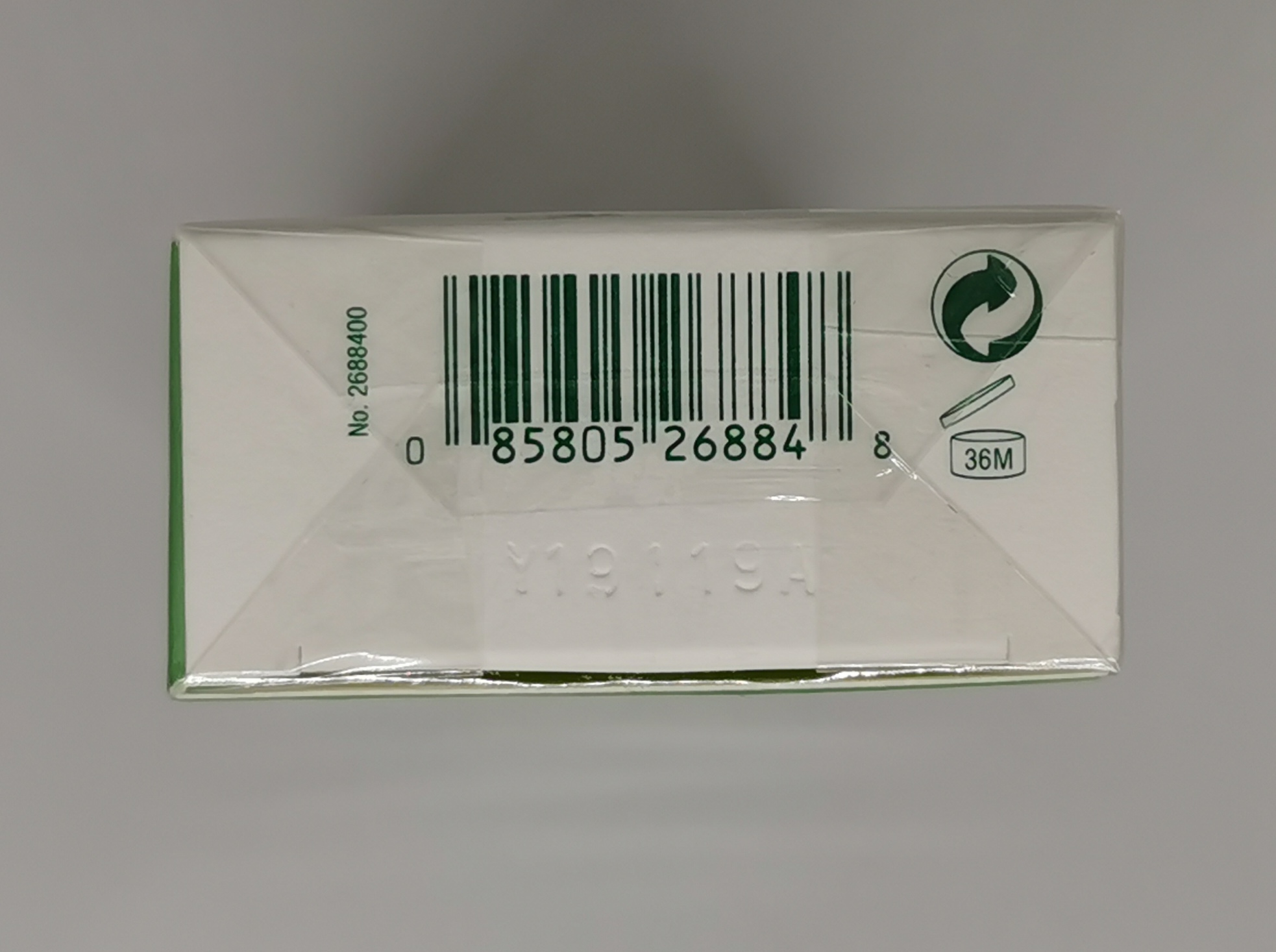 Парфюмерная вода 100&nbsp;мл - фото штрих-кода и батч-кода на коробке
