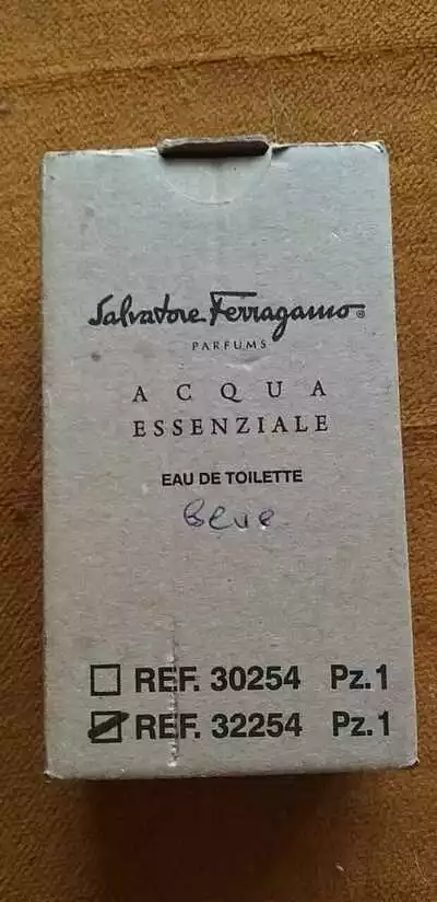 Salvatore Ferragamo Acqua Essenziale Blu - отзыв в Нижнем Тагиле
