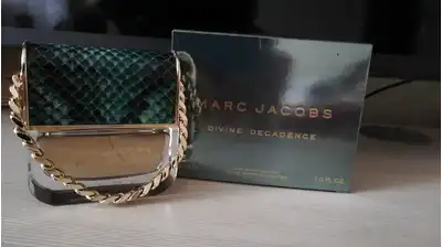 Marc Jacobs Divine Decadence - отзыв в Балаково