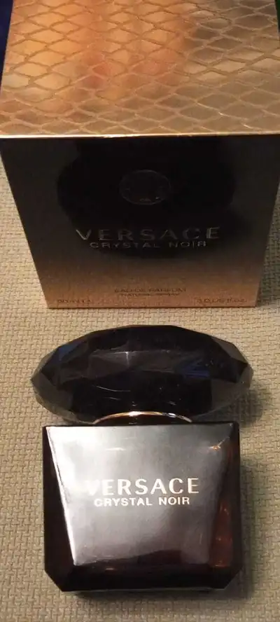Versace Crystal Noir - отзыв в Красногорске