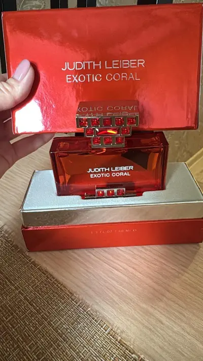 Judith Leiber Exotic Coral - отзыв в Ростове-на-Дону