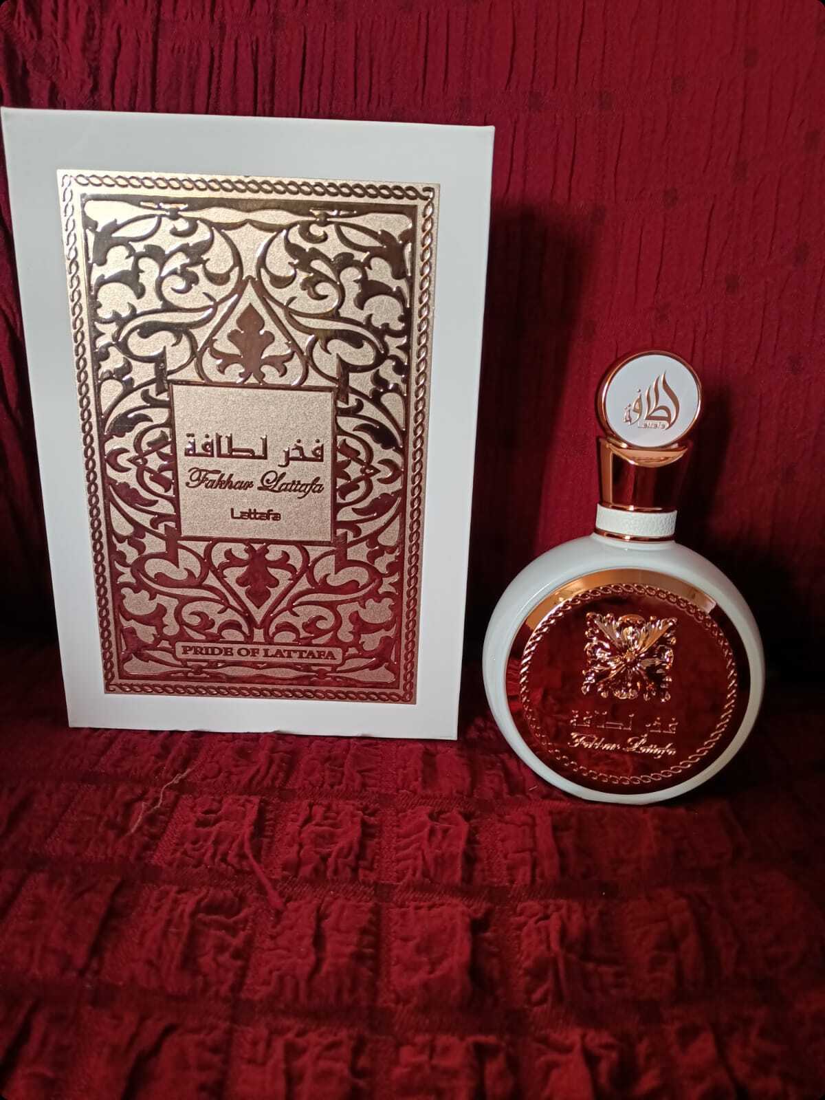 Lattafa Perfumes Fakhar Femme Парфюмерная вода 100 мл для женщин