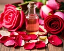 Очень многим масло болгарской розы напоминает детское мыло
