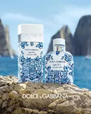 Мужской аромат Dolce &amp; Gabbana Light Blue Summer Vibes Pour Homme и женский парфюм Dolce &amp; Gabbana Light Blue Summer Vibes Pour Femme (справа налево)