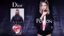 Аромат для женщин Christian Dior Poison Girl (на фото – актриса Камилла Роу)