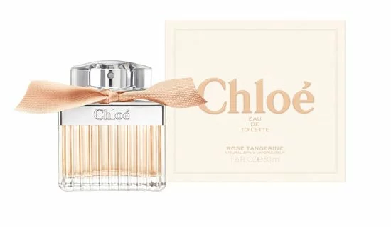 Красивый флакон женских духов Chloe Eau de Parfum