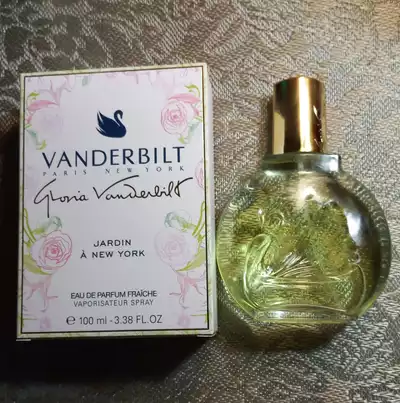 Gloria Vanderbilt Jardin a New York - отзыв в Ростове-на-Дону