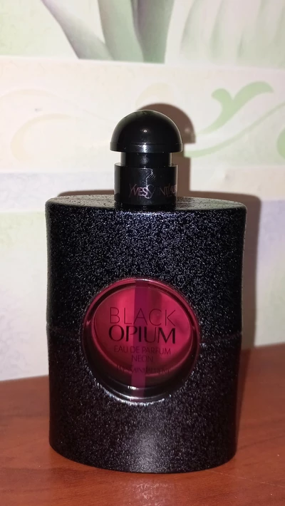 Yves Saint Laurent Black Opium Neon - отзыв в Белгороде