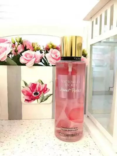 Victoria`s Secret Velvet Petals - отзыв в Краснотурьинске