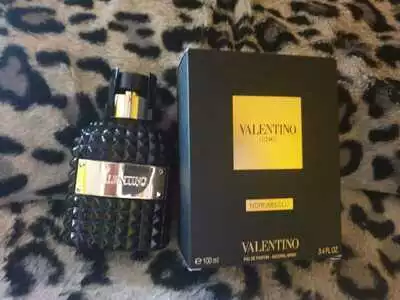 Valentino Valentino Uomo Noir Absolu - отзыв в Великом Новгороде