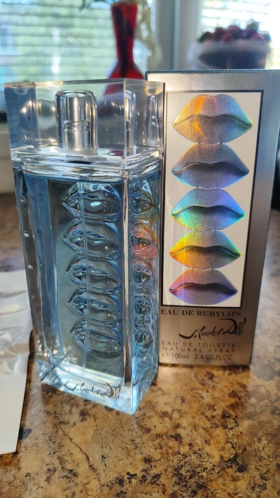 Salvador Dali Eau De Rubylips - отзыв в Калуге