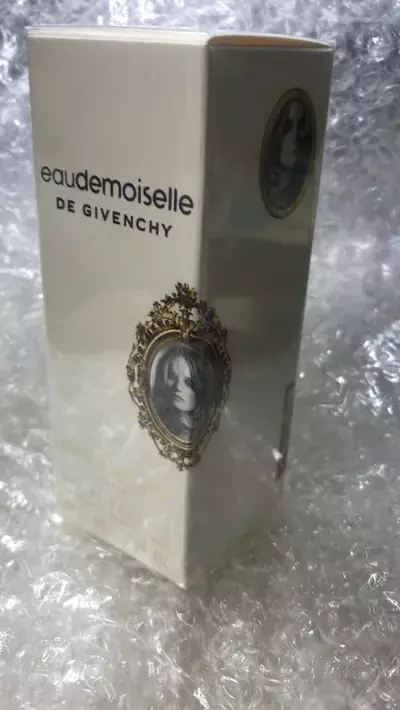 Givenchy Eaudemoiselle de Givenchy - отзыв в Тольятти