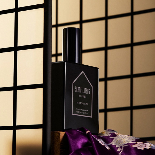 Парфюмерная коллекция At Home от Serge Lutens