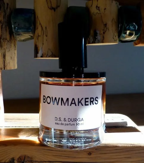Аромат D S and Durga Bowmakers