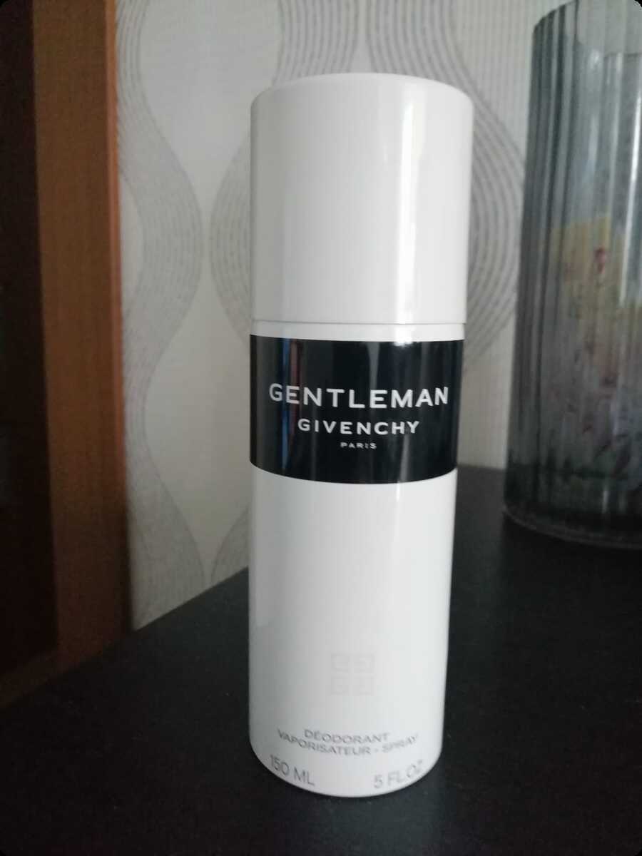 Givenchy Givenchy Gentleman Дезодорант-спрей 150 мл для мужчин