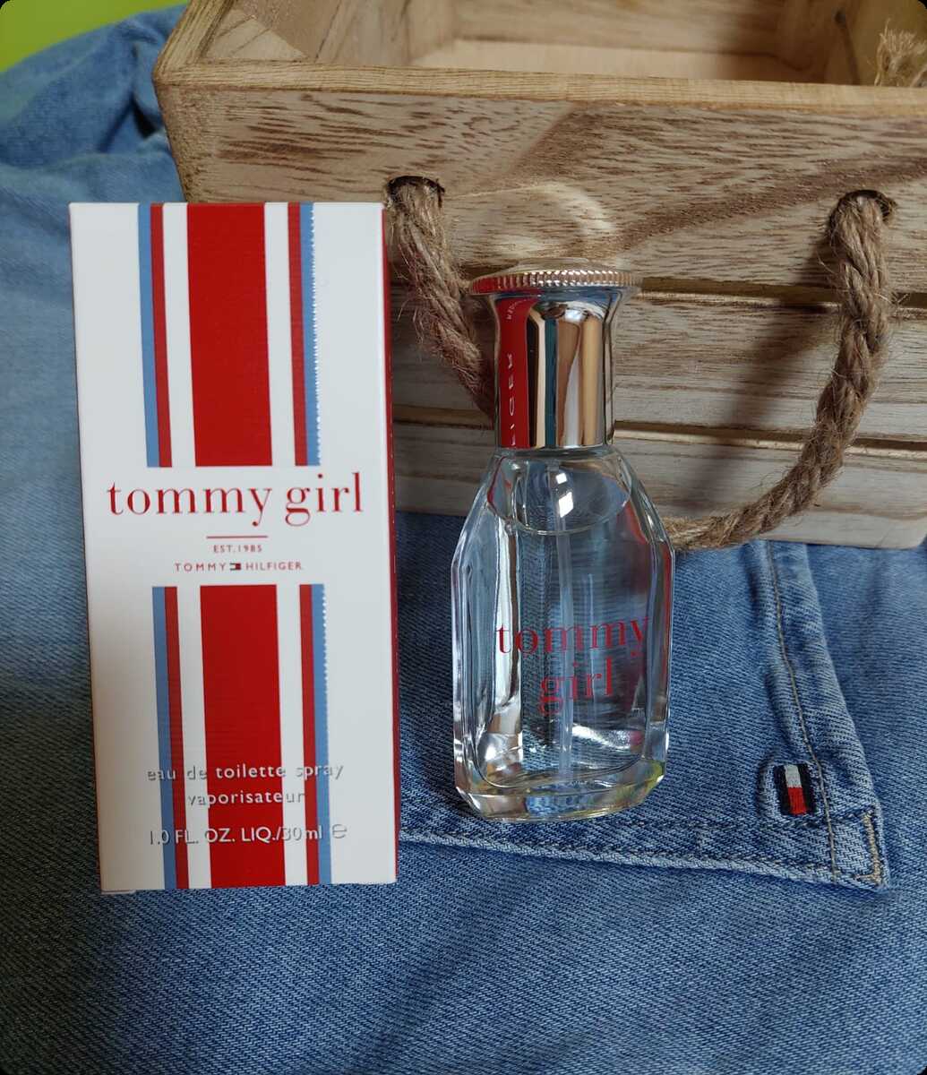 Tommy Hilfiger Tommy Girl Туалетная вода 30 мл для женщин