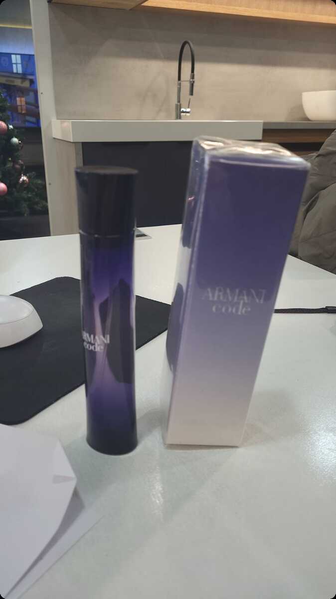 Giorgio Armani Armani Code Парфюмерная вода 75 мл для женщин