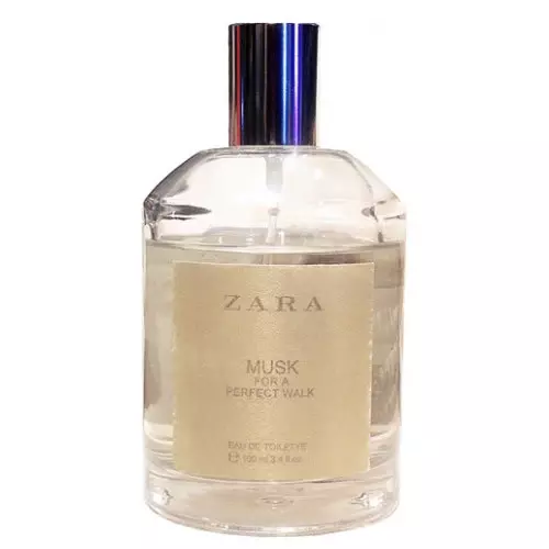 Ходьба. Бег трусцой. Прогулка для здоровья. Andrea espada jeans. Спортивная девушка бежит.