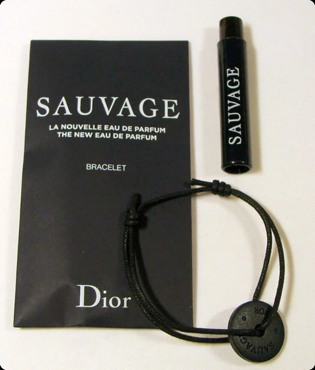 Christian Dior Sauvage Набор (туалетная вода 1 мл + аксессуар) для мужчин
